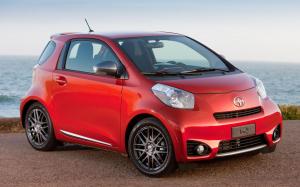 Scion iQ 2012 года